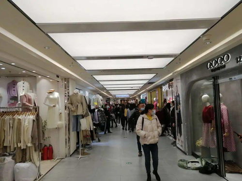 疫情下广州服装批发商圈的新春行情 挑战与转型中的服装服饰零售