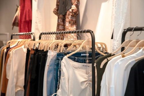 开服装店，如何巧妙应对顾客对价格的质疑